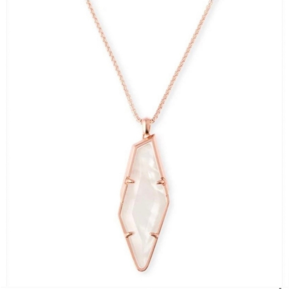 Kendra Scott Rose Gold Beatrice Necklace in Ivory Pearl